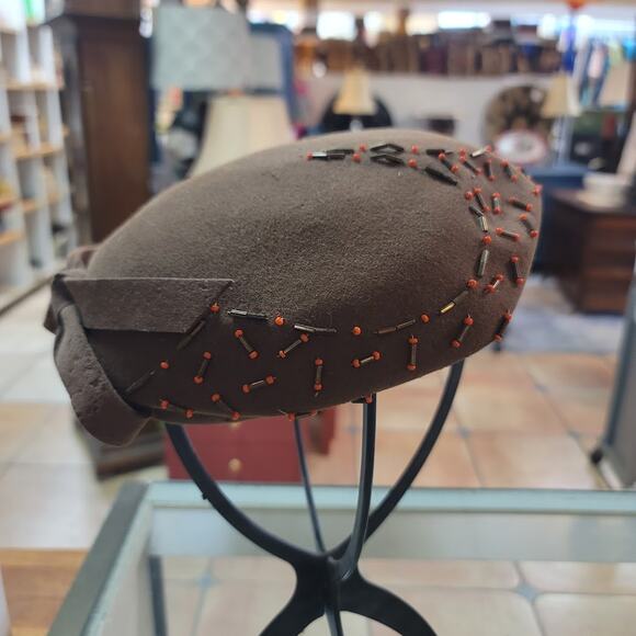 Vintage 1950's Ferncraft large felt wool Brown Coral beads hat caputlet - Picture 1 of 13